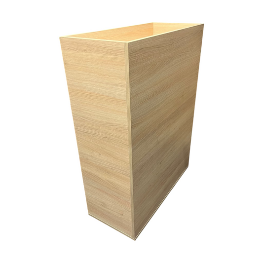 Romdeler med blomsterkasse på hjul