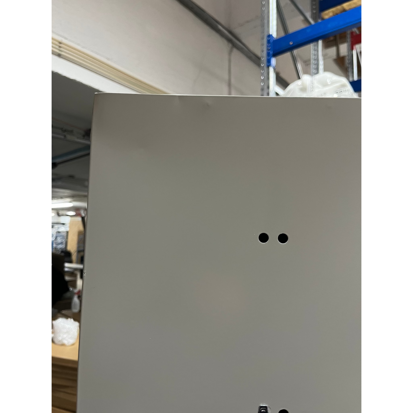 Garderobeskap CLASSIC, 3 seksjoner, flatt tak, H1740 B900 D550 mm, blå fra AJ Produkter