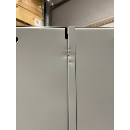 Garderobeskap CLASSIC, 3 seksjoner, flatt tak, H1740 B900 D550 mm, blå fra AJ Produkter