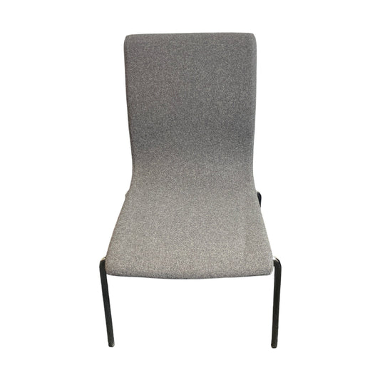 Mørk grå møteromsstol fra Skandiform