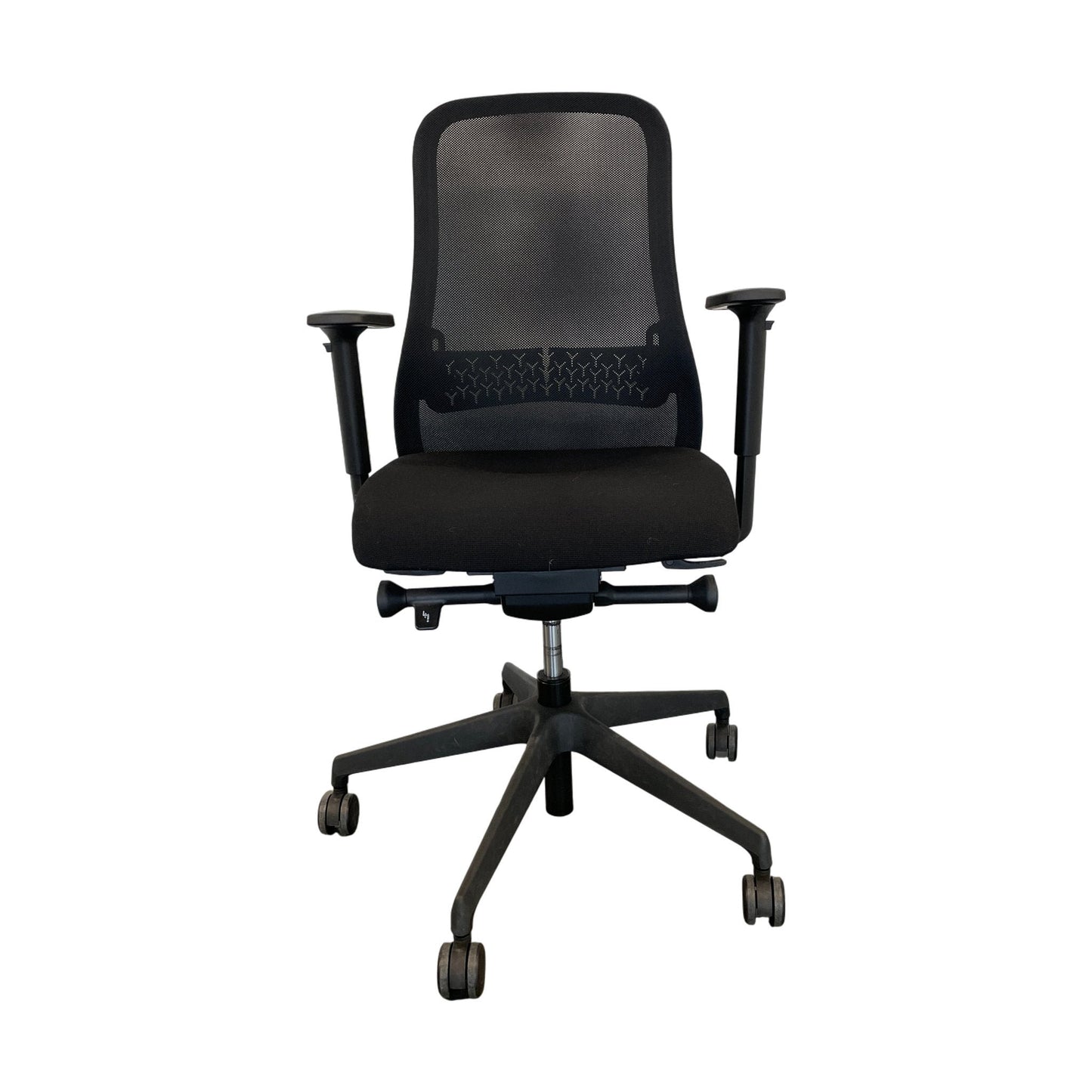 Souly Swivel Chair Mesh kontorstol fra NowiStyl, helsort