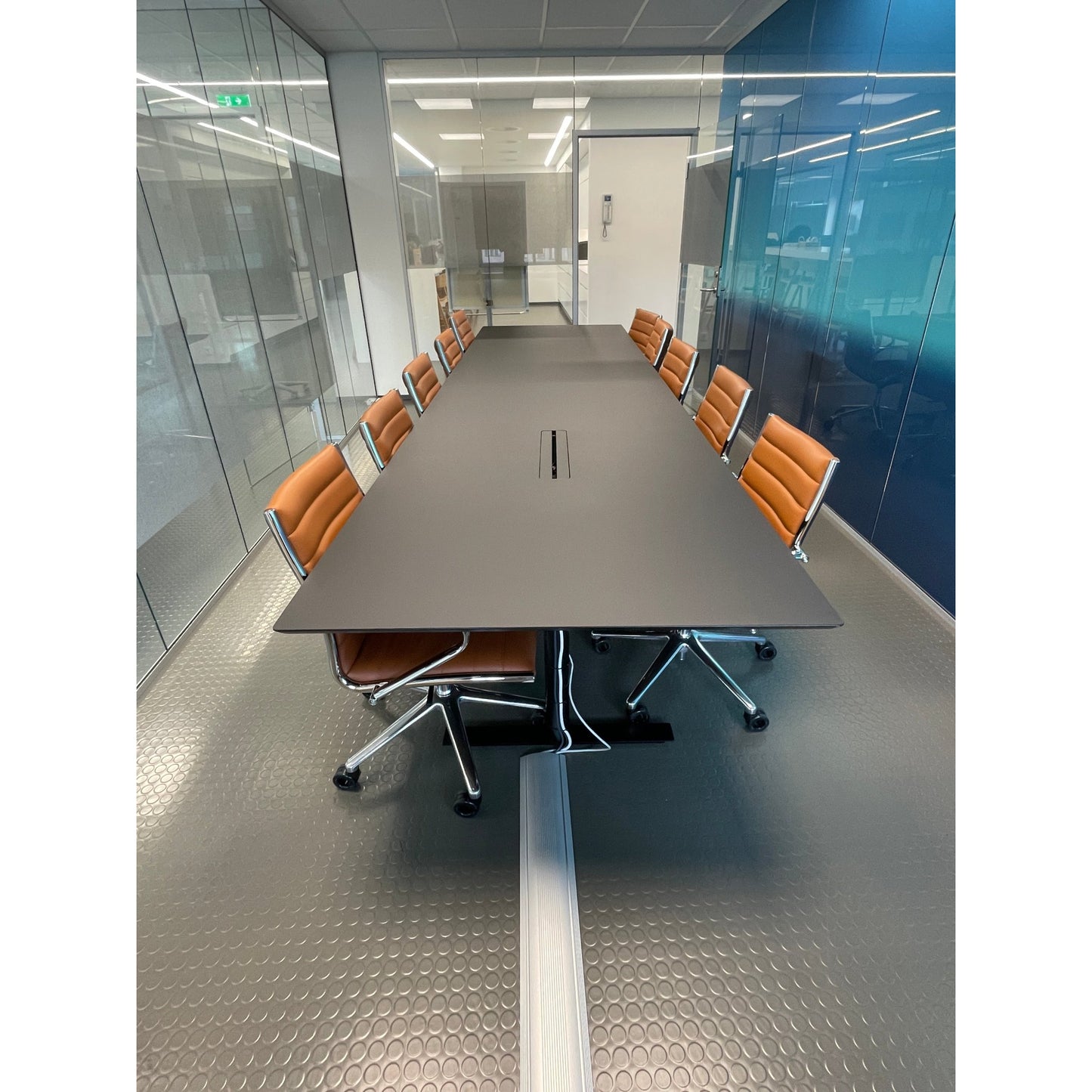 Møtebord fra Edsbyn, sort MDF, 400x110 cm