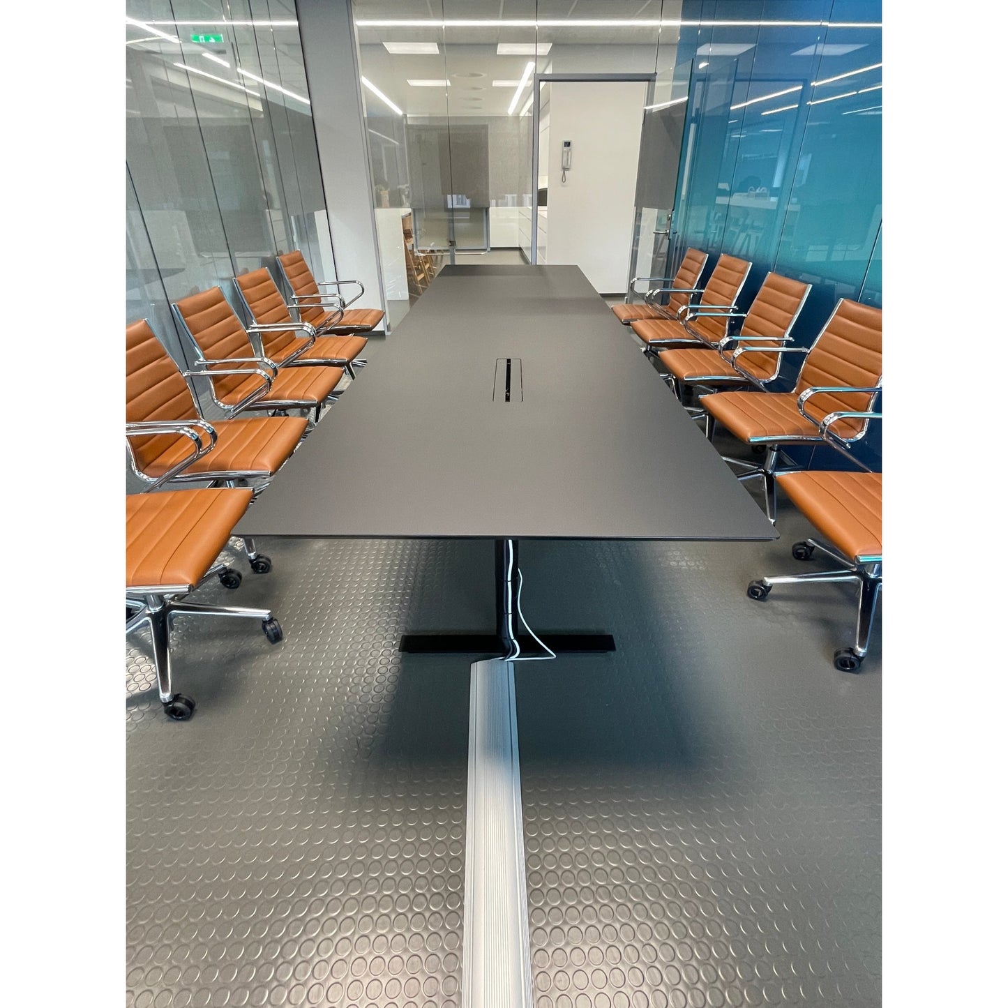 Møtebord fra Edsbyn, sort MDF, 400x110 cm