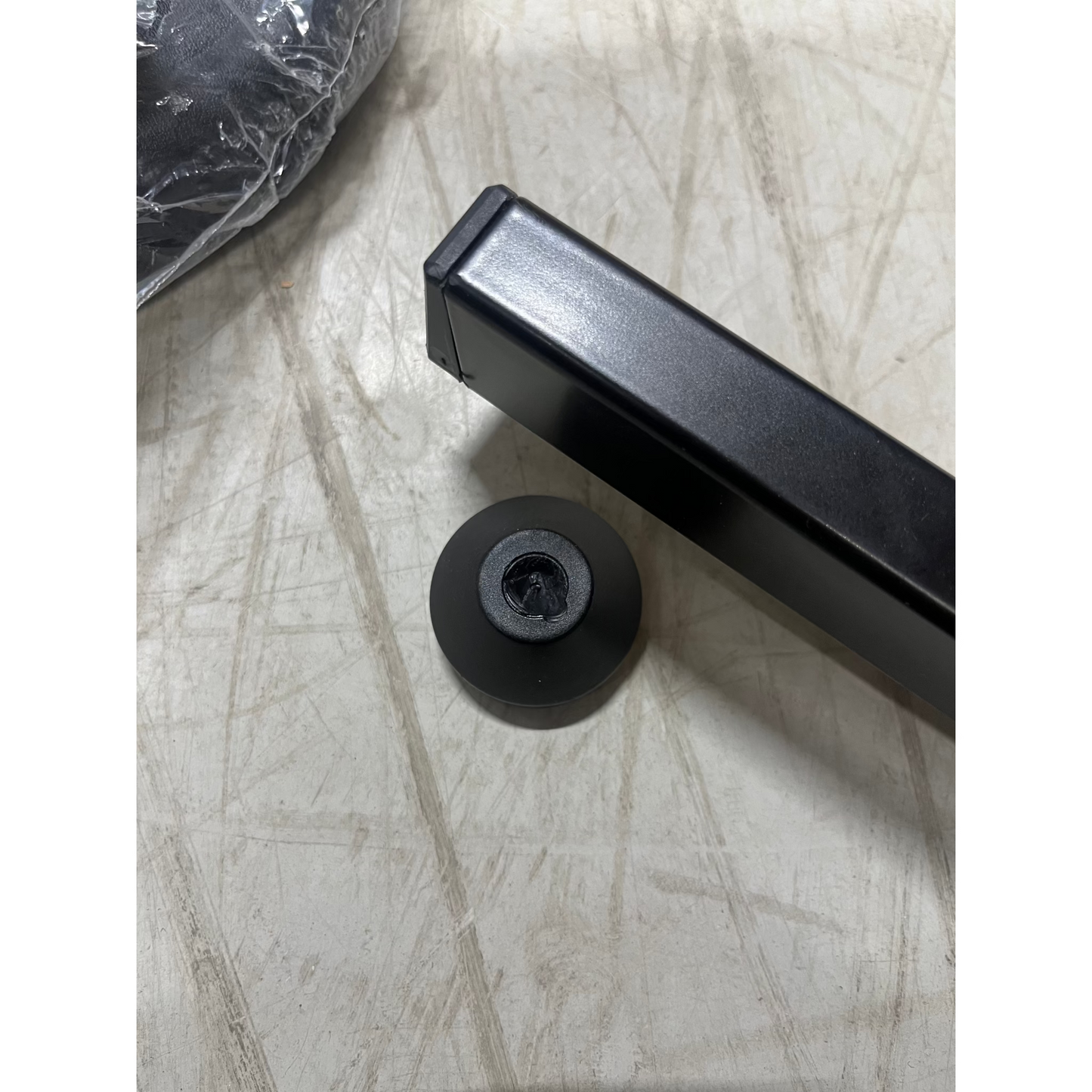 Arbeidsstol AUGUSTA, vinyl, 650–900 mm, svart fra AJ Produkter