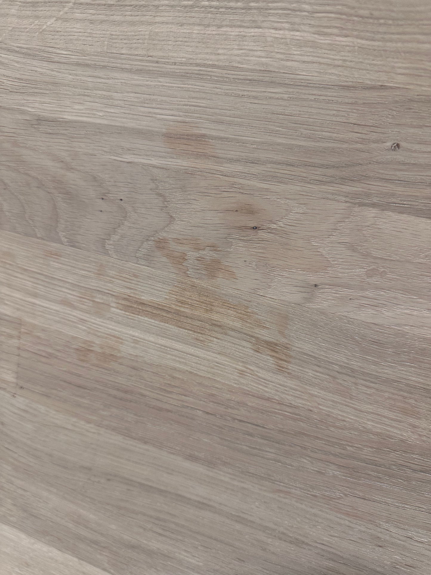Odense spisebord fra A-Møbler, hvitoljet heltre eik, Ø110cm