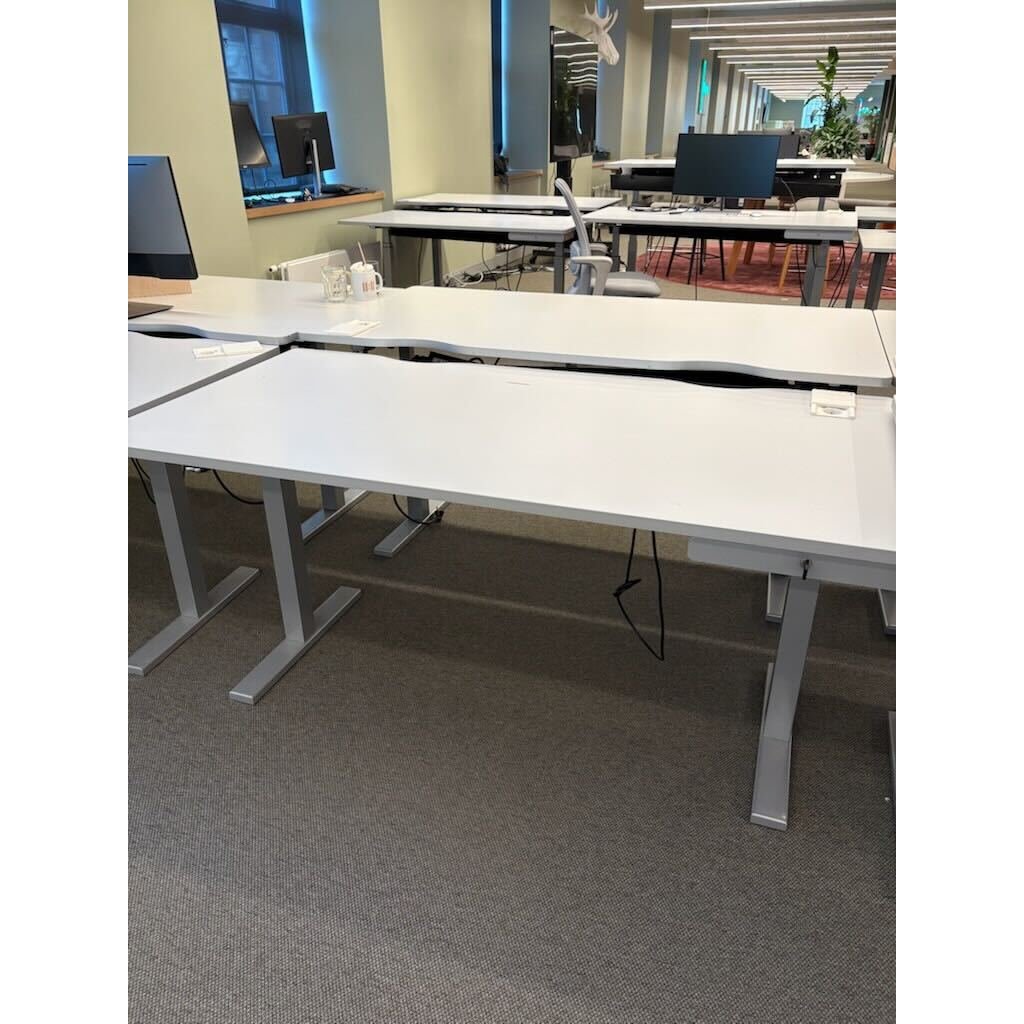 Elektrisk hev/senk skrivebord, hvit laminat, 160x80 cm