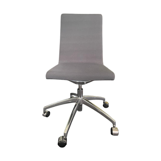 Møteromsstol fra EFG, grå
