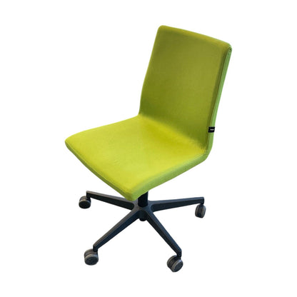 Møteromsstol fra Topstar, grønn, med hjul