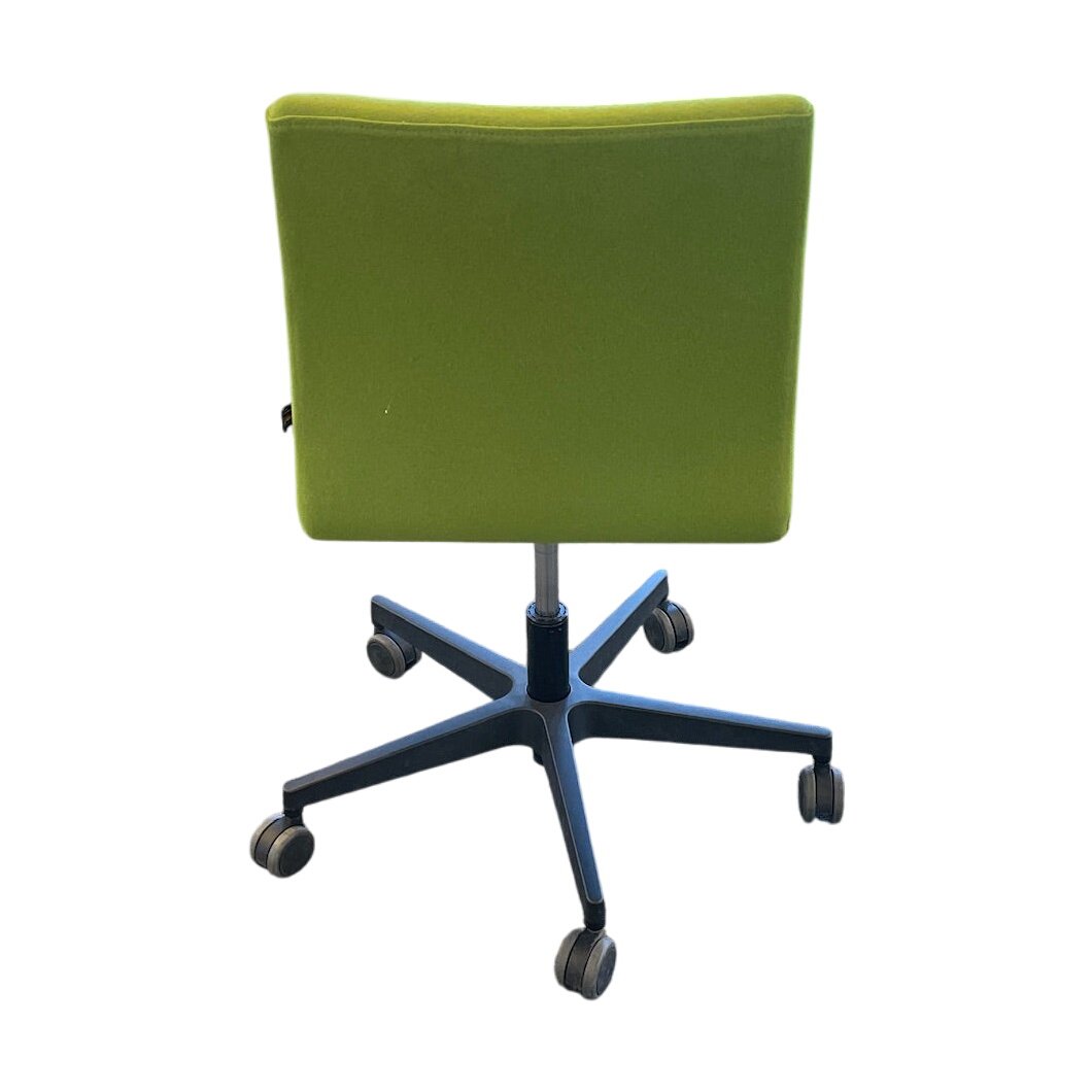 Møteromsstol fra Topstar, grønn, med hjul
