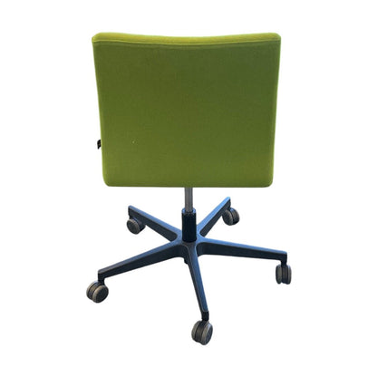 Møteromsstol fra Topstar, grønn, med hjul