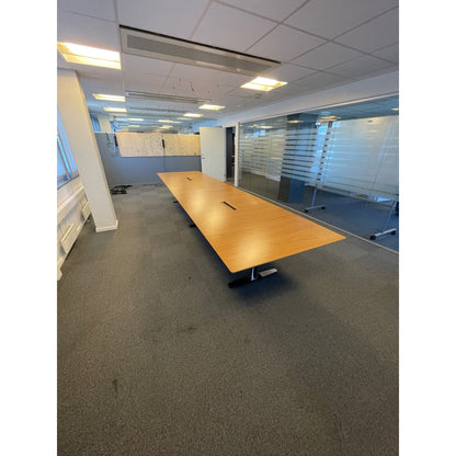 Konferansebord i oljet eik fra Horreds, 480x120 cm