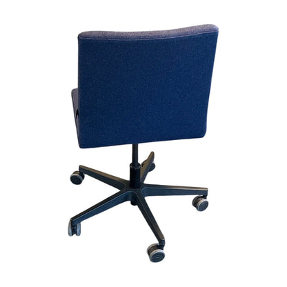 Møtestol fra Topstar, ullstoff, med hjul