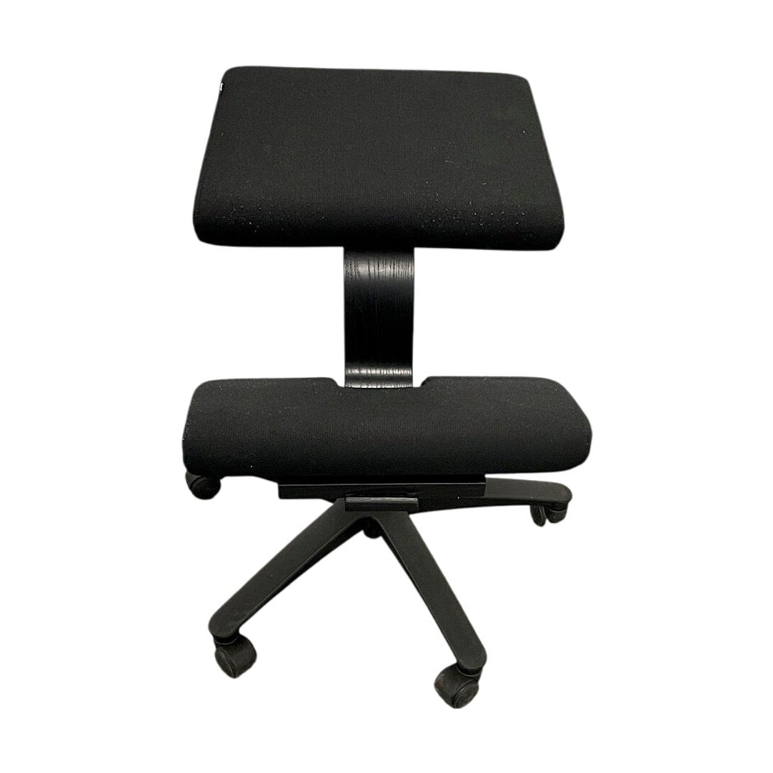 Wing balansestol fra Stokke Varier, sort