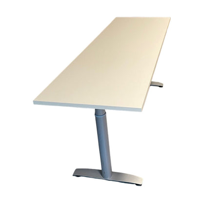 Møtebord fra Fora Form, hvit laminat, 180x60 cm