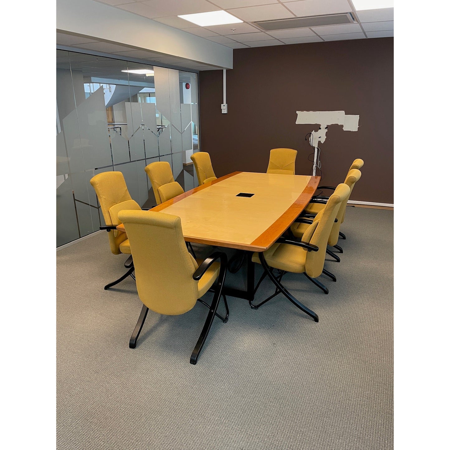 Møtebord i lakkert tre, beige, 260x130 cm