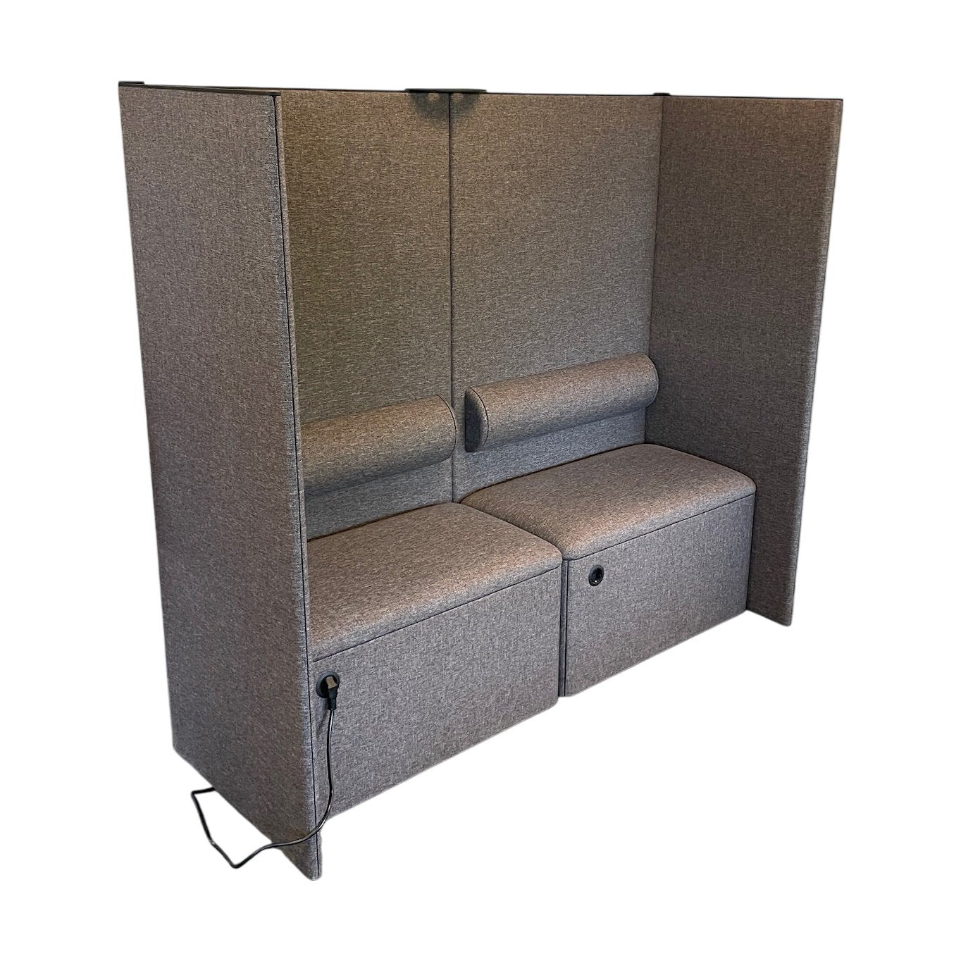 dB loungesofa fra Abstracta med integrert strømuttak
