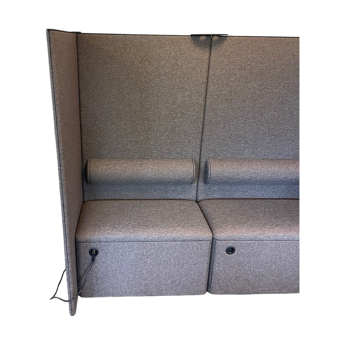 dB loungesofa fra Abstracta med integrert strømuttak