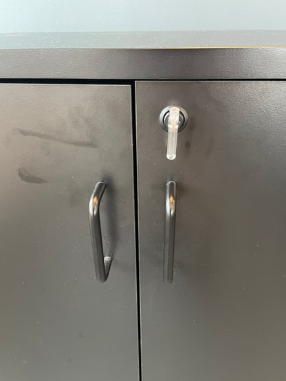 Skap fra Cube, svart
