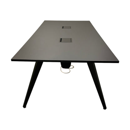Sort møtebord fra Fora Form 240x120 cm