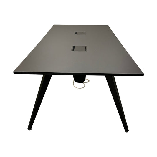 Sort møtebord fra Fora Form 240x120 cm