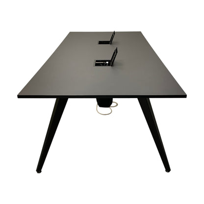 Sort møtebord fra Fora Form 240x120 cm