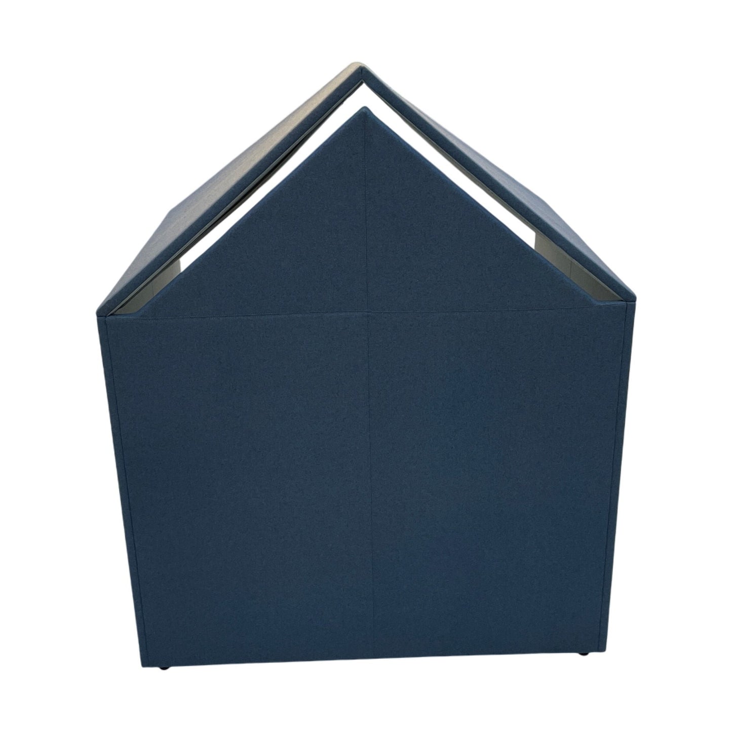 Samtalerom, trukket i ull fra Gøtessons The Hut