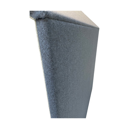 Samtalerom, trukket i ull fra Gøtessons The Hut