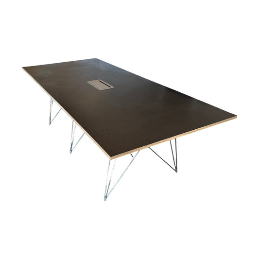 Møtebord med designben i krom, svart bordplate, 250x110 cm