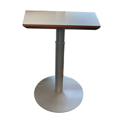 Sidebord fra Svenheim, grå, 60-80 cm justerbar høyde