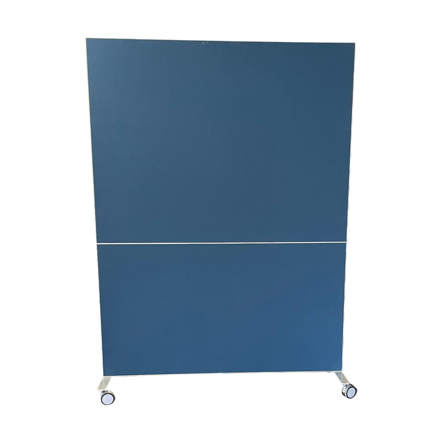 Alumi Combi Screen skillevegg fra Abstracta, 145x200 cm