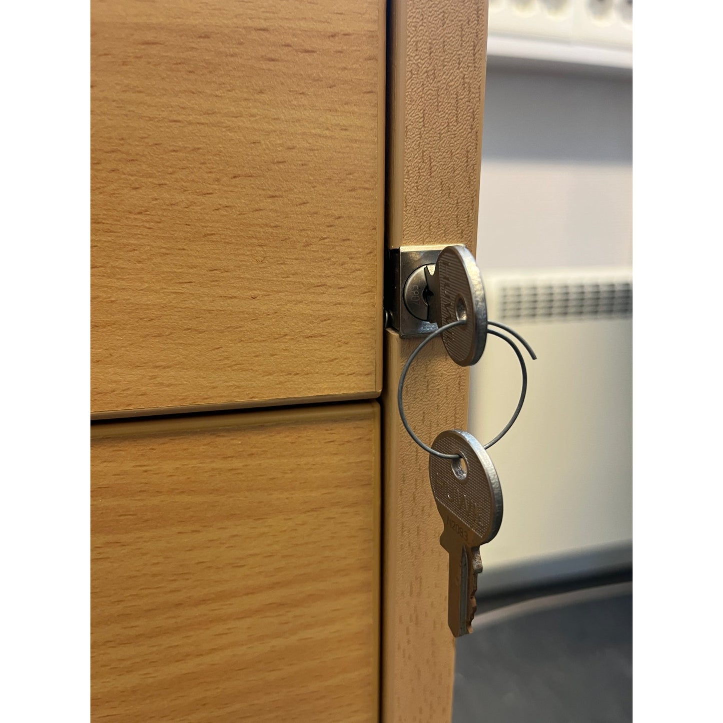 Skuffeseksjon på hjul, trefarget