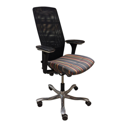 Kontorstol fra Kinnarps 5000, stripete