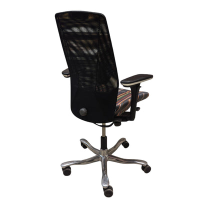 Kontorstol fra Kinnarps 5000, stripete