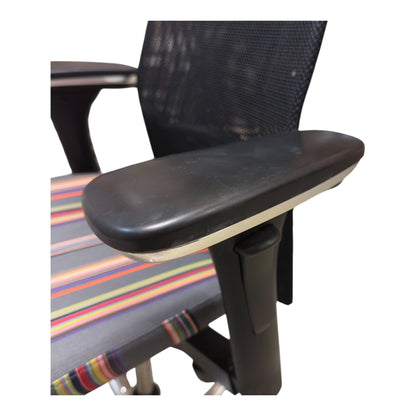 Kontorstol fra Kinnarps 5000, stripete