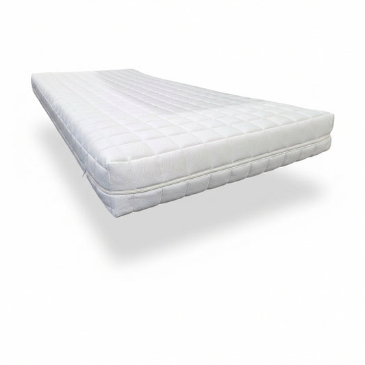 Restaurert skummadrass 90x200 – renset med UV og desinfisert