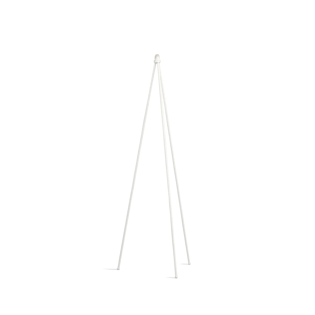 Oslo Wood gulvlampe fra Northern, hvit matt