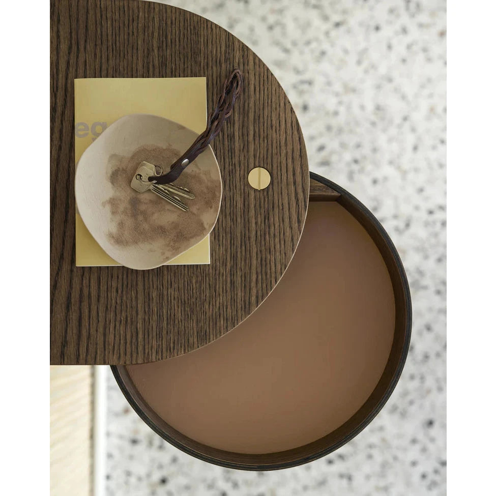 Valet veggskuff, svart malt eik