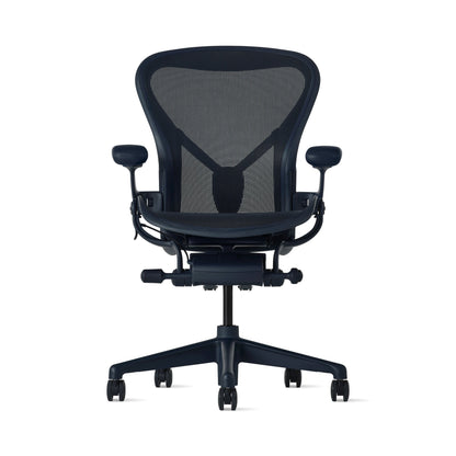 Aeron Remastered kontorstol fra Herman Miller, Nightfall – str. B