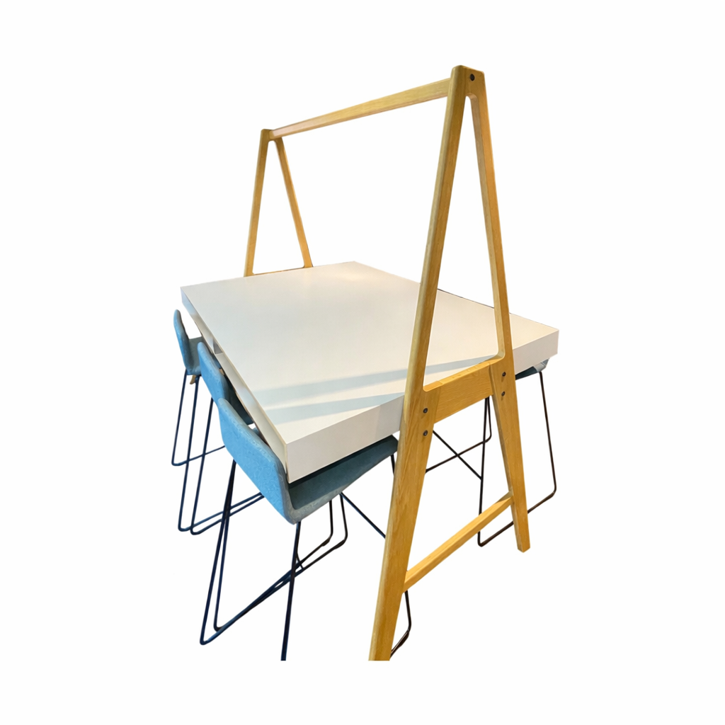 Prosjektbord fra SA møbler, hvit, 190x120 cm, 200 cm høy