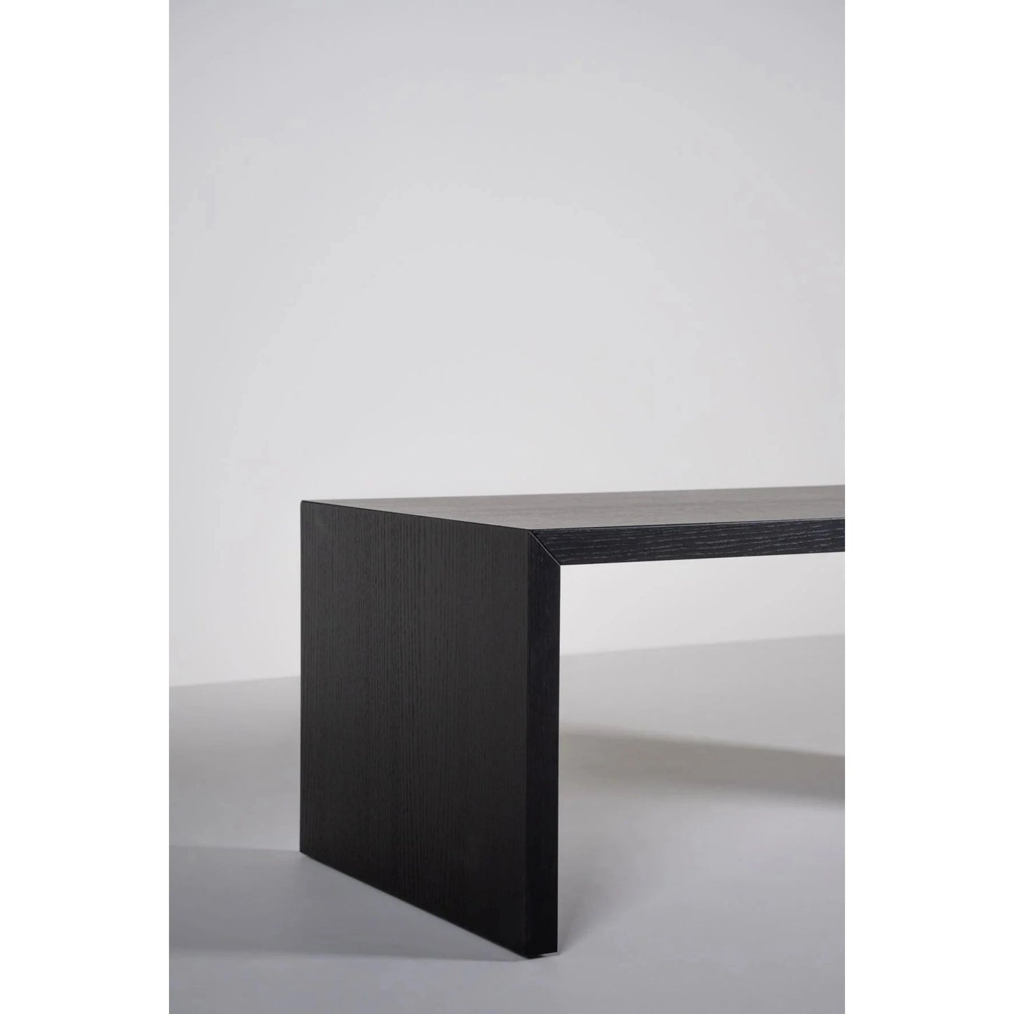 Ellie sofabord, forms & objects, svart - 56x120x45 cm