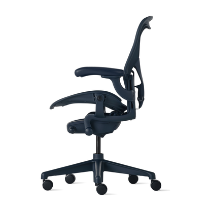 Aeron Remastered kontorstol fra Herman Miller, Nightfall – str. B