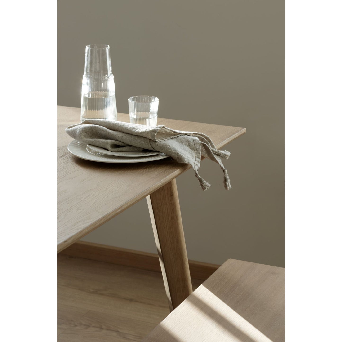 Nora spisebord fra Kid, 100x200 cm, eikefiner