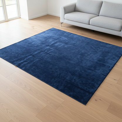 (350x400) Designteppe i mykt blått tekstil