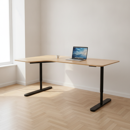 (160x110) IKEA skrivebord i lyst tre