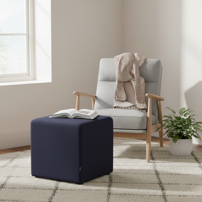 Puff fra Johanson Design i mørk blå