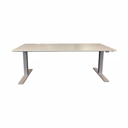Elektrisk hev/senk skrivebord fra Kinnarps, hvit, 180x80 cm