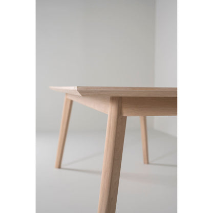 Nora spisebord fra Kid, 100x200 cm, eikefiner