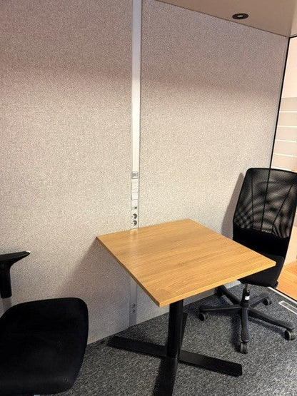 Work stillerom (pod) fra QuietPod i sølv, glassdører