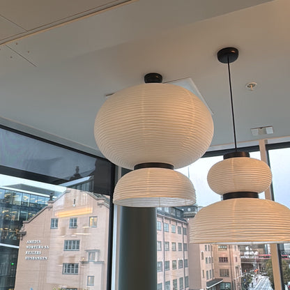 Formakami JH5 pendel fra &Tradition i hvit, rispapirskjerm