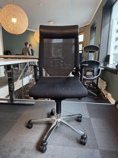 Modus Basic 274/7 kontorstol fra Wilkhahn i svart